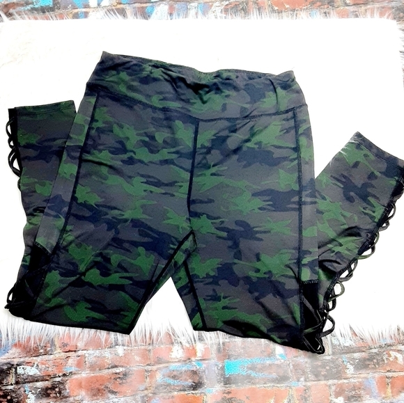 Xcerson Camo Leggings‎ - Picture 4 of 4